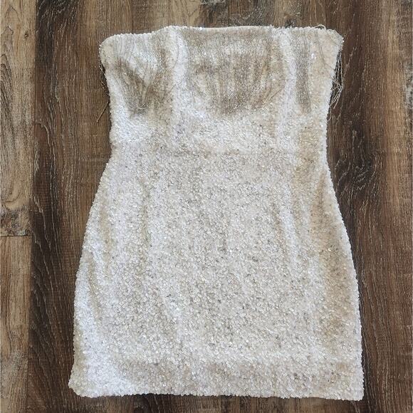 Retrofete Cassandra Dress in White Size Large Strapless Sequin Beaded NWT Bridal - Picture 3 of 13